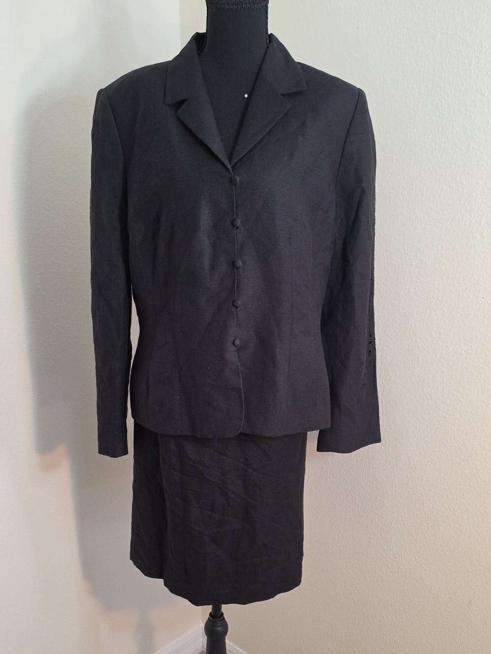 Kasper Tailored Button-Front Skirt Suit | Black | Size 14